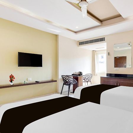 Hotel Super Townhouse Dwarka Nagar Near Ramatalkies Visakhapatnam Exterior foto